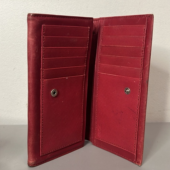 Tumi Full Size Bifold Red Leather Snap Wallet - Picture 2 of 4